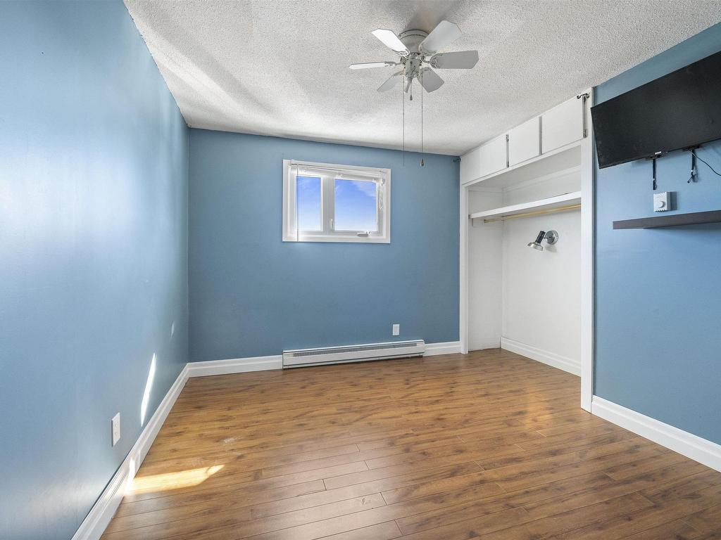












40 Harris Road

,
Dartmouth,




NS
B2Y 3J5

