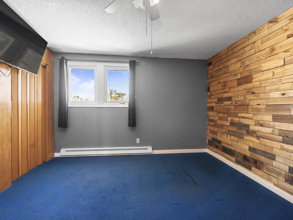 












40 Harris Road

,
Dartmouth,




NS
B2Y 3J5

