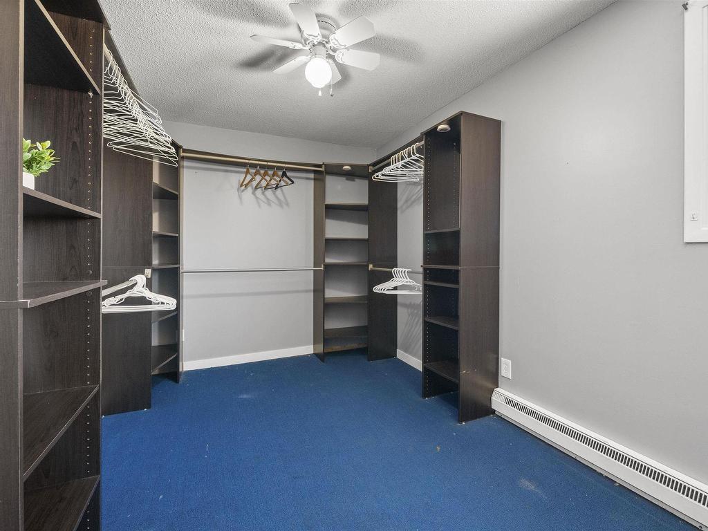 












40 Harris Road

,
Dartmouth,




NS
B2Y 3J5

