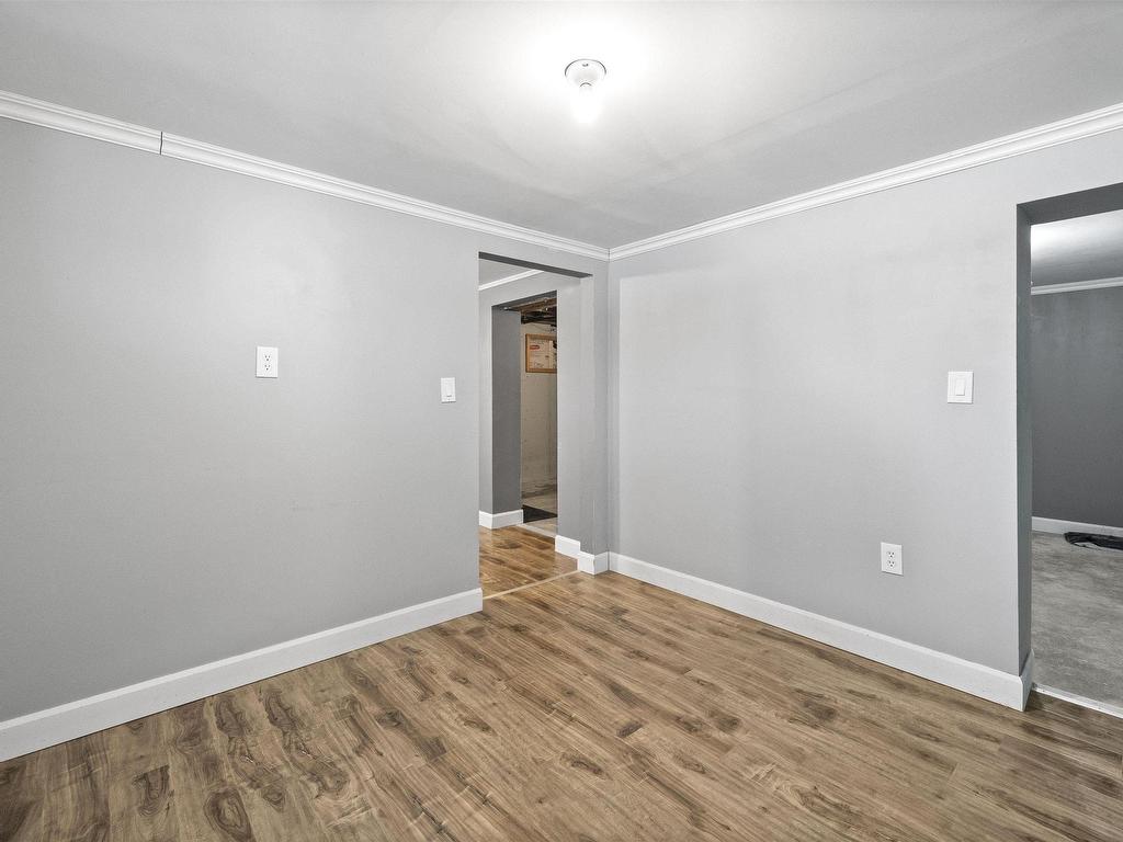 












40 Harris Road

,
Dartmouth,




NS
B2Y 3J5

