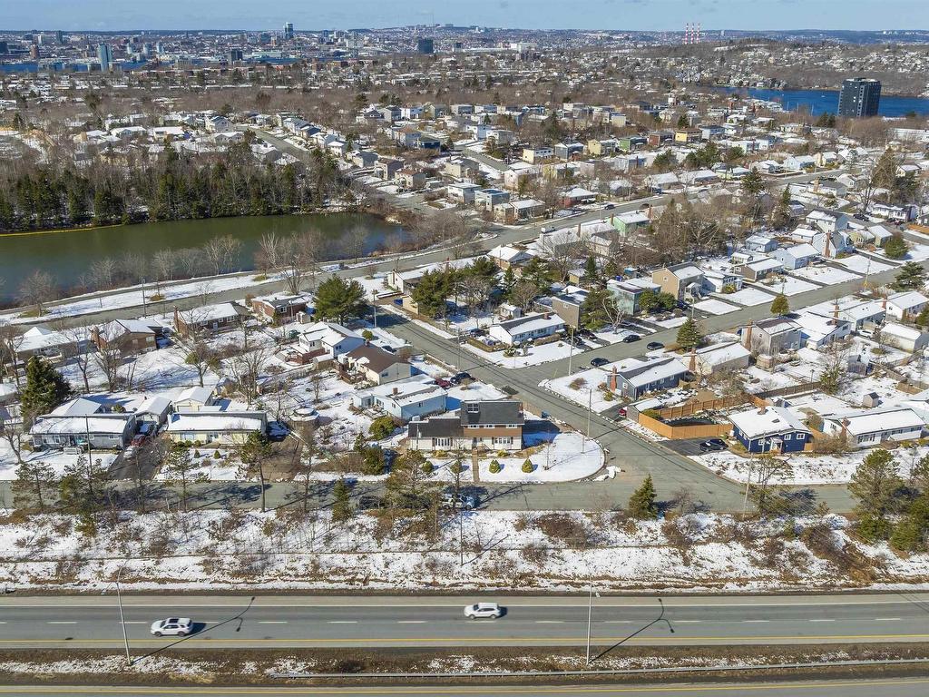 












40 Harris Road

,
Dartmouth,




NS
B2Y 3J5

