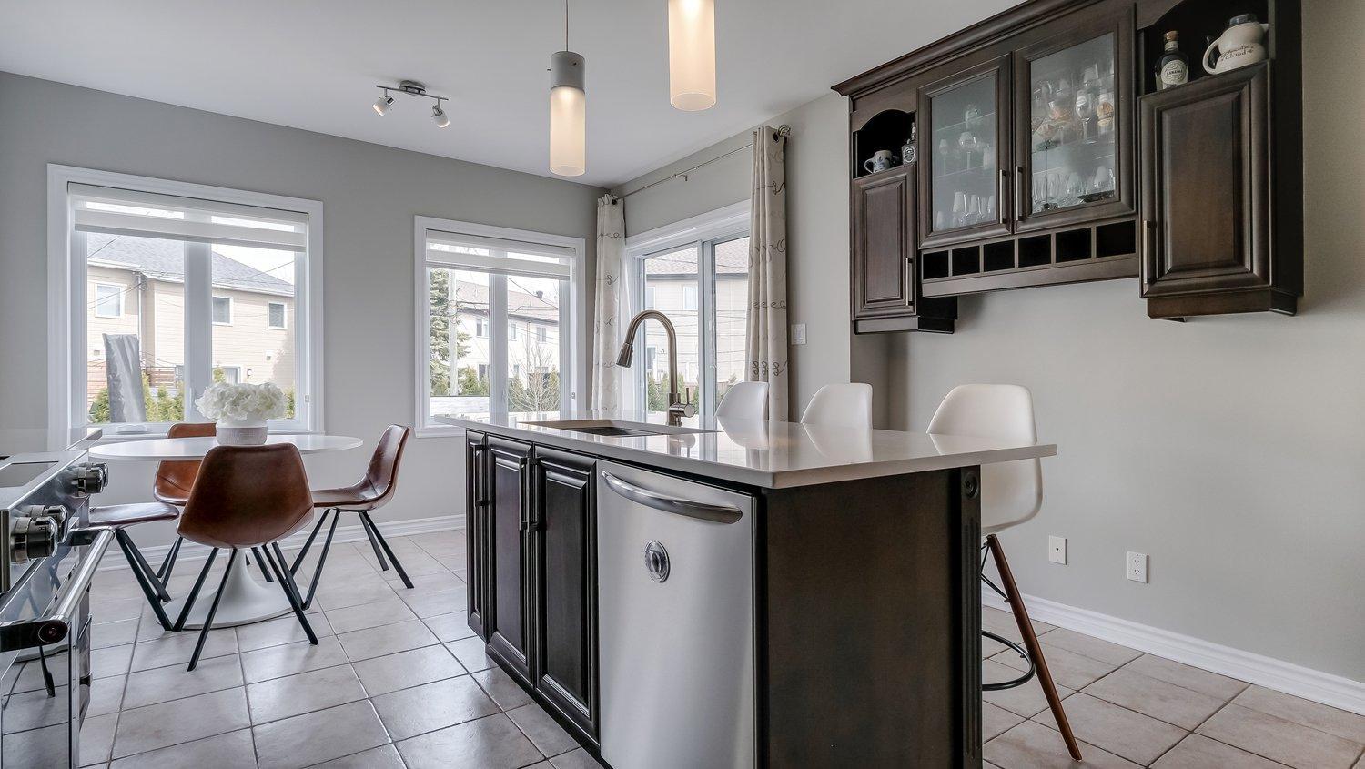 









40


Rue Paul-Chartrand

,
Saint-Philippe,




QC
J0L2K0

