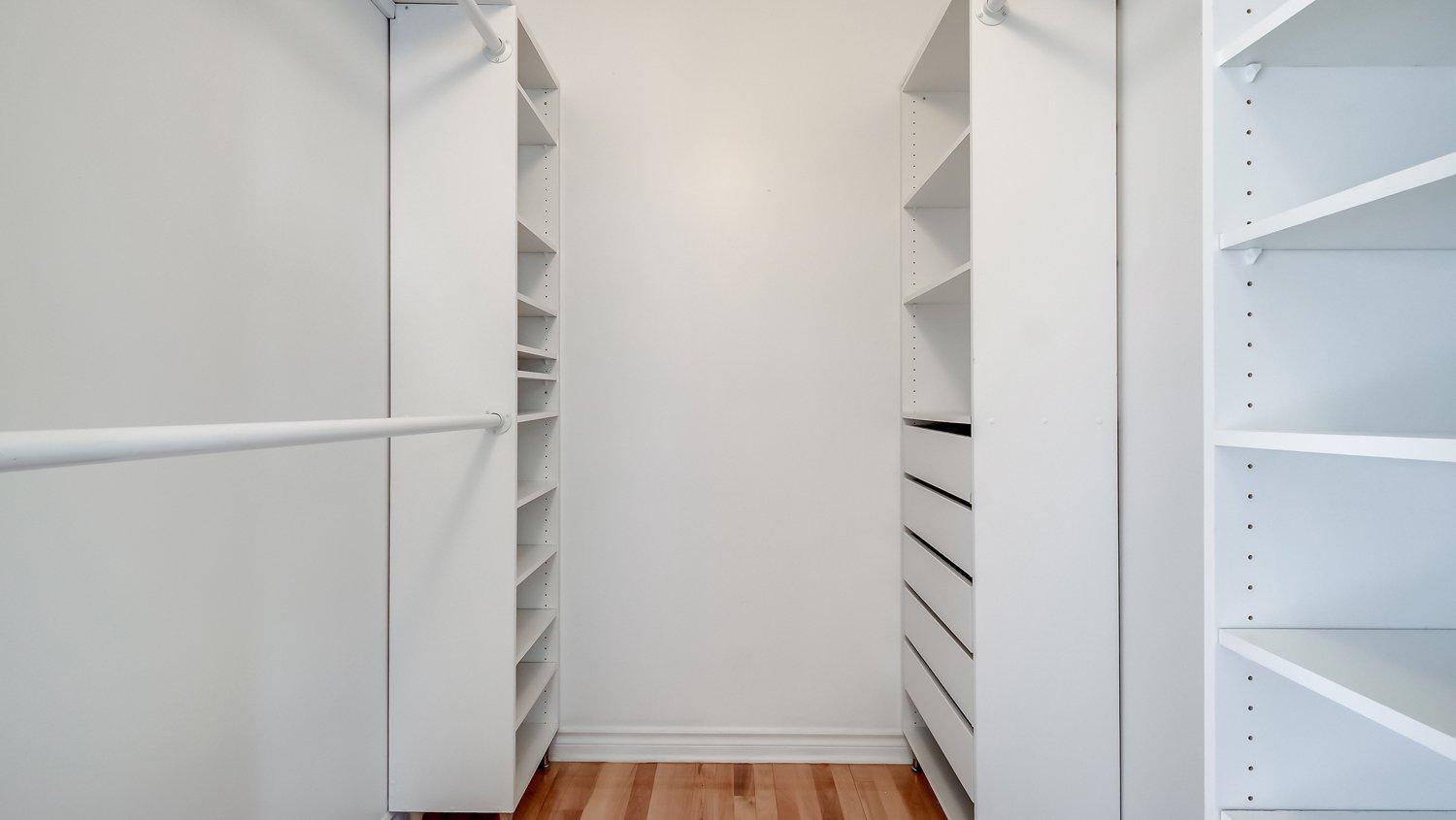 









40


Rue Paul-Chartrand

,
Saint-Philippe,




QC
J0L2K0

