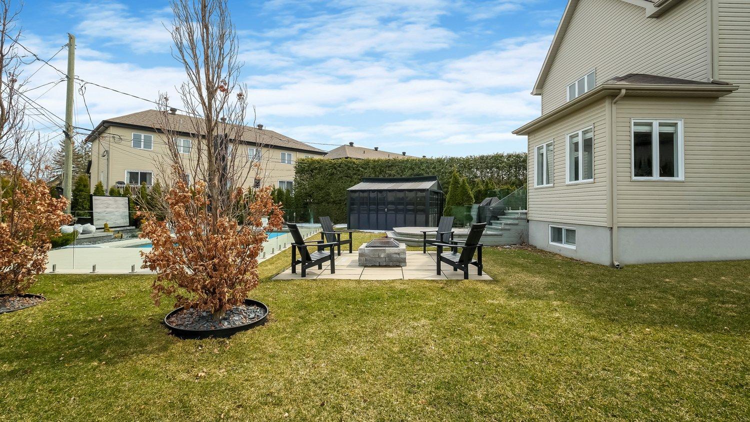 









40


Rue Paul-Chartrand

,
Saint-Philippe,




QC
J0L2K0

