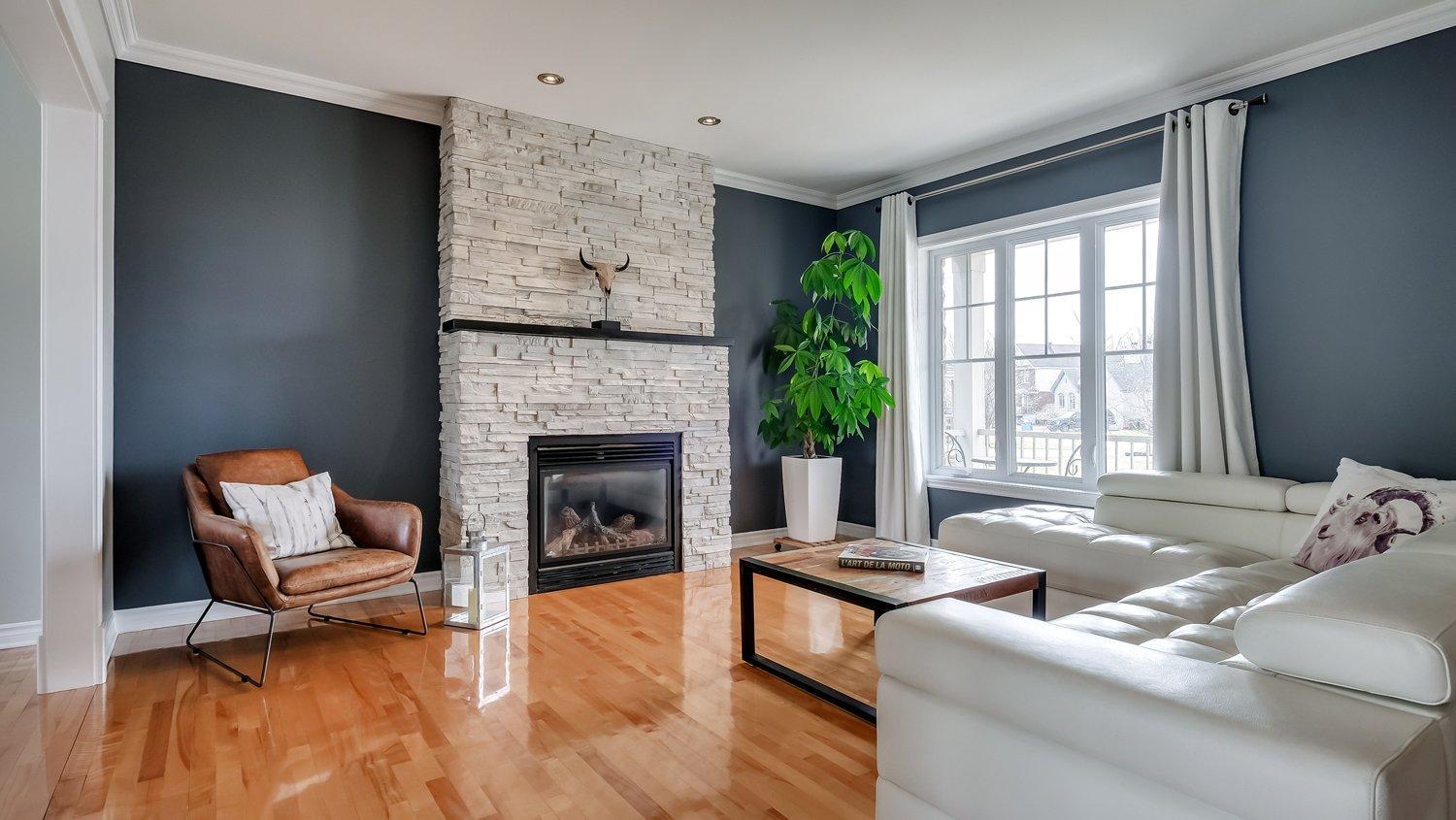 









40


Rue Paul-Chartrand

,
Saint-Philippe,




QC
J0L2K0

