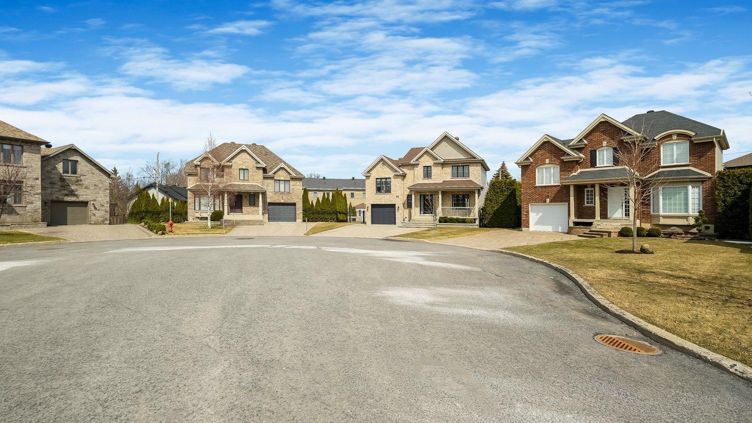 









40


Rue Paul-Chartrand

,
Saint-Philippe,




QC
J0L2K0

