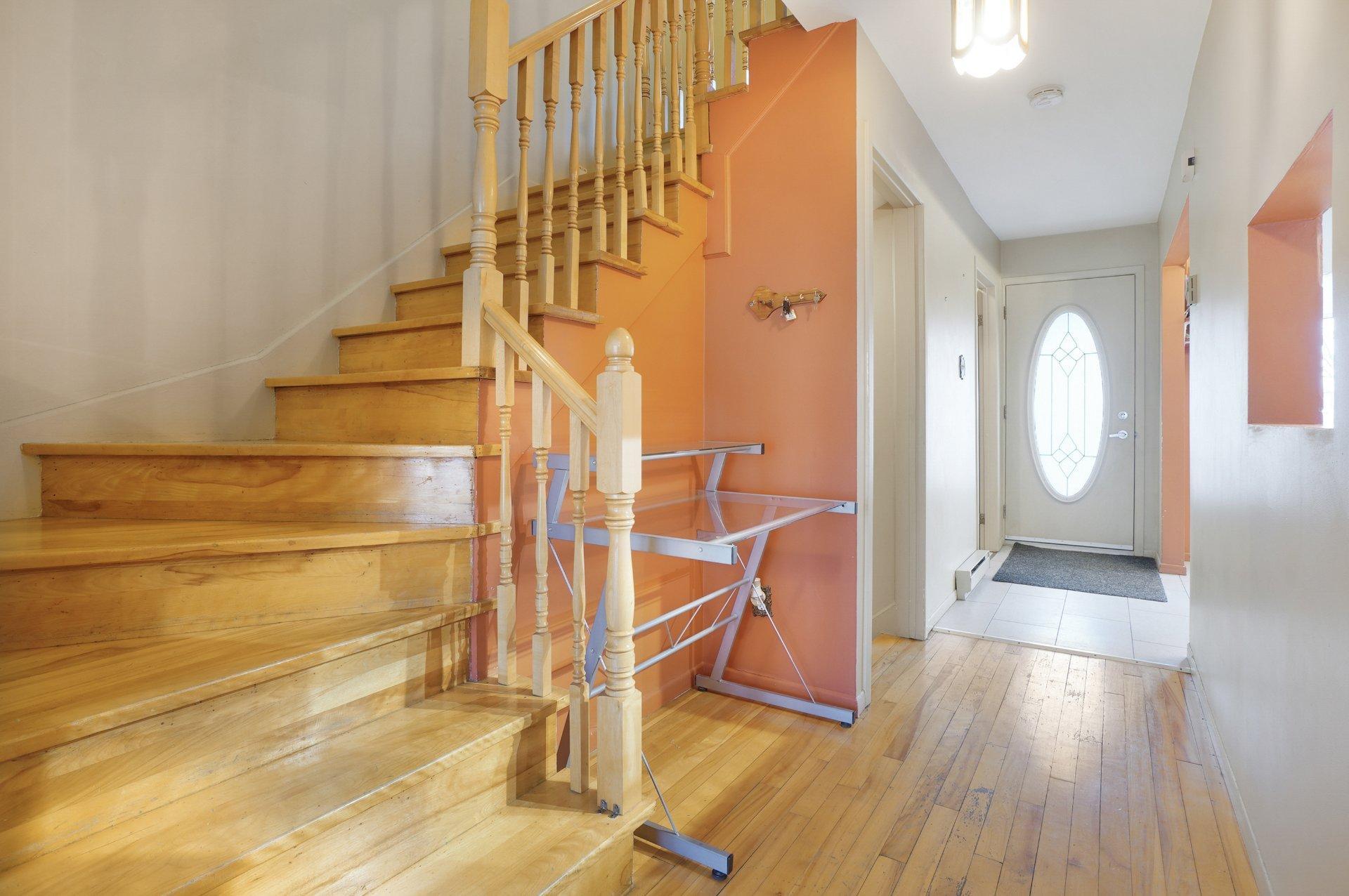 









8258


Av. de la Roche-Sur-Yon

,
Montréal (Anjou),




QC
H1K1B2

