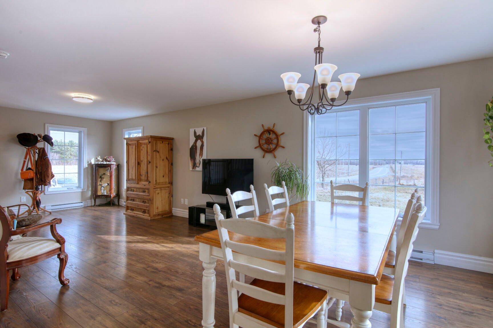 









2301Z


Ch. Wolfe Ridge

,
Clarenceville,




QC
J0J1B0

