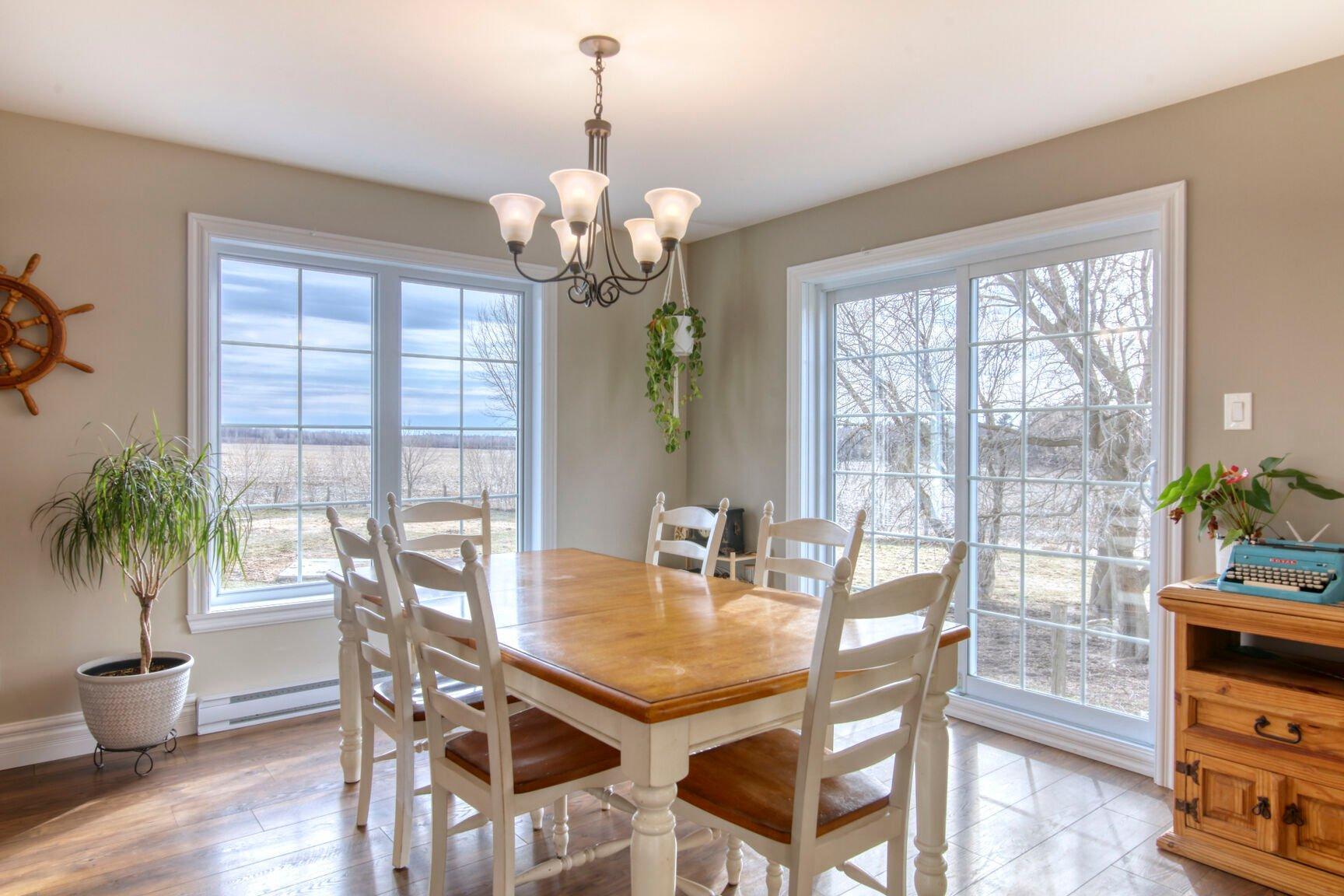 









2301Z


Ch. Wolfe Ridge

,
Clarenceville,




QC
J0J1B0


