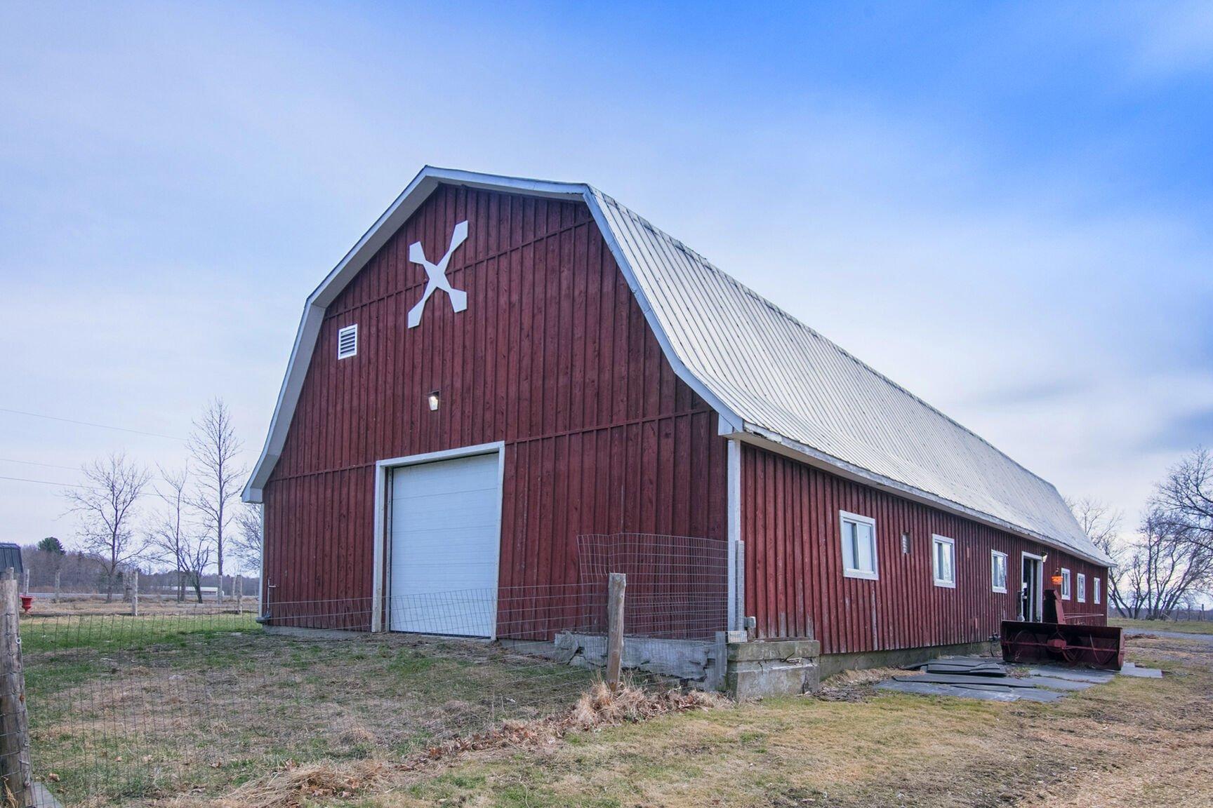 









2301Z


Ch. Wolfe Ridge

,
Clarenceville,




QC
J0J1B0

