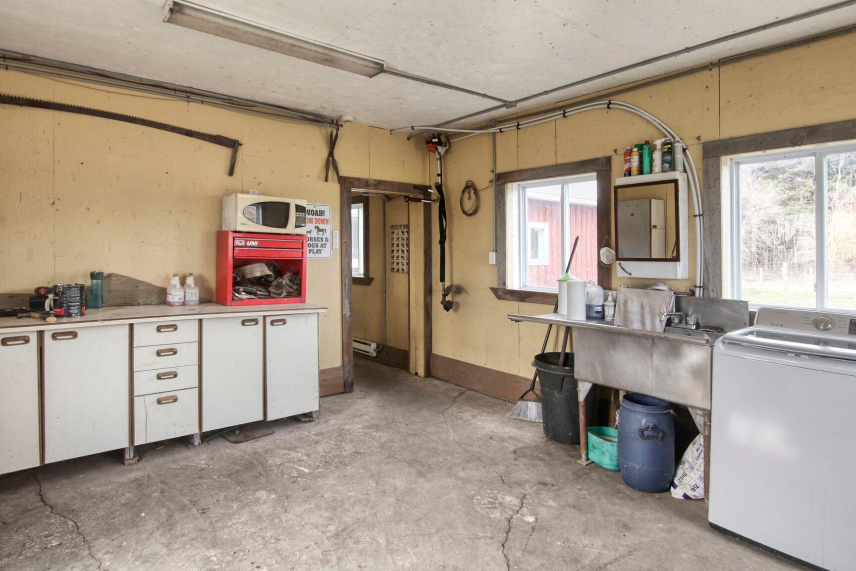 









2301Z


Ch. Wolfe Ridge

,
Clarenceville,




QC
J0J1B0

