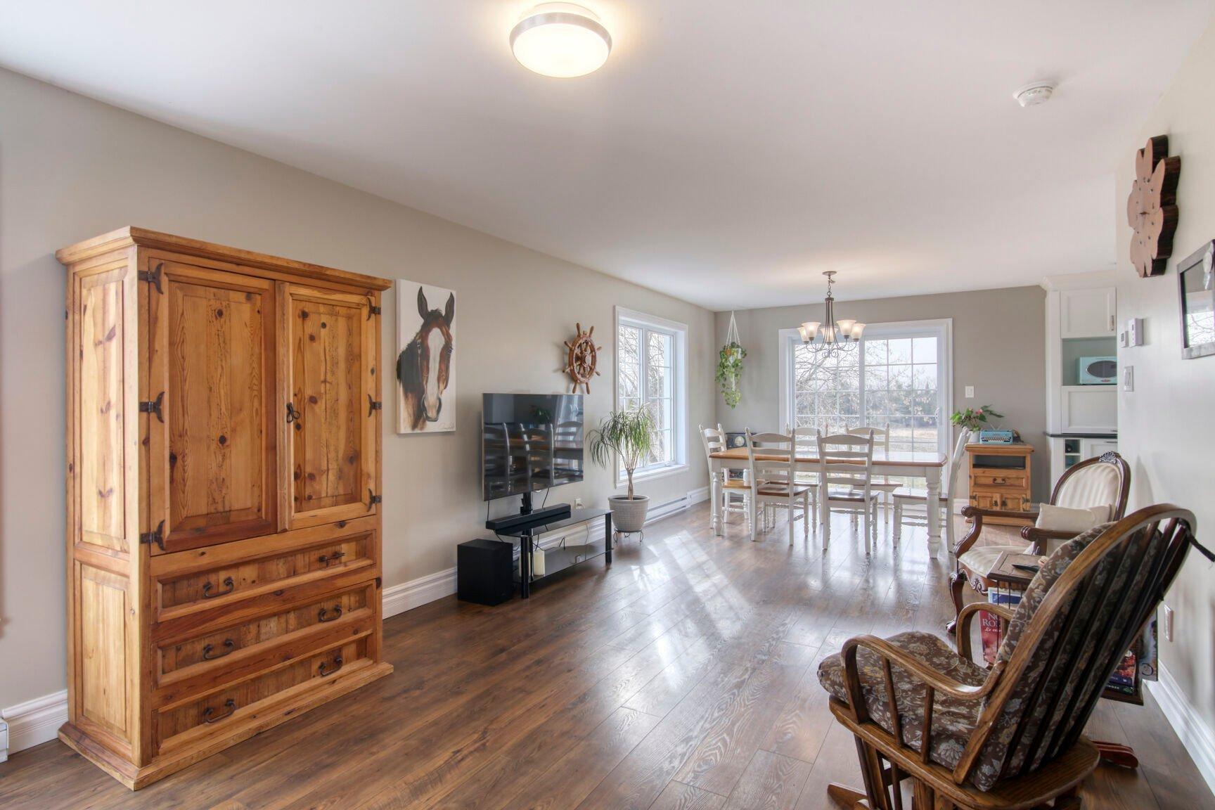 









2301Z


Ch. Wolfe Ridge

,
Clarenceville,




QC
J0J1B0

