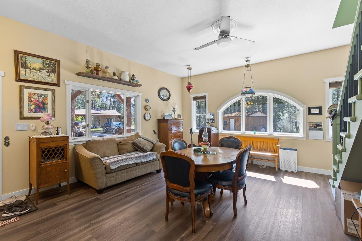 









6871


33

Highway,
Kelowna,




BC
V1P 1H9

