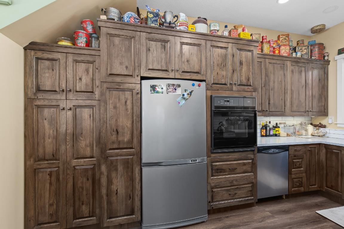 









6871


33

Highway,
Kelowna,




BC
V1P 1H9

