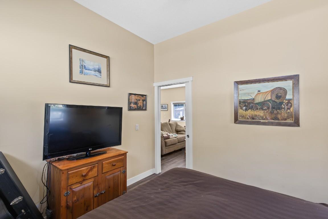 









6871


33

Highway,
Kelowna,




BC
V1P 1H9

