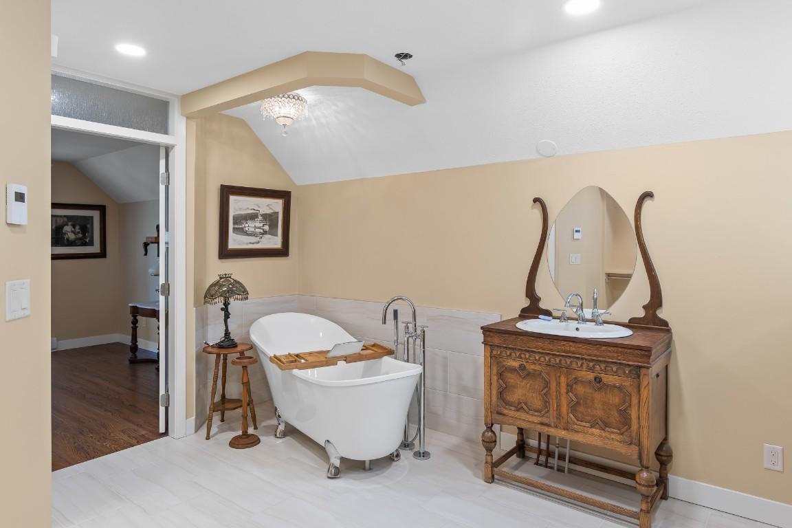 









6871


33

Highway,
Kelowna,




BC
V1P 1H9

