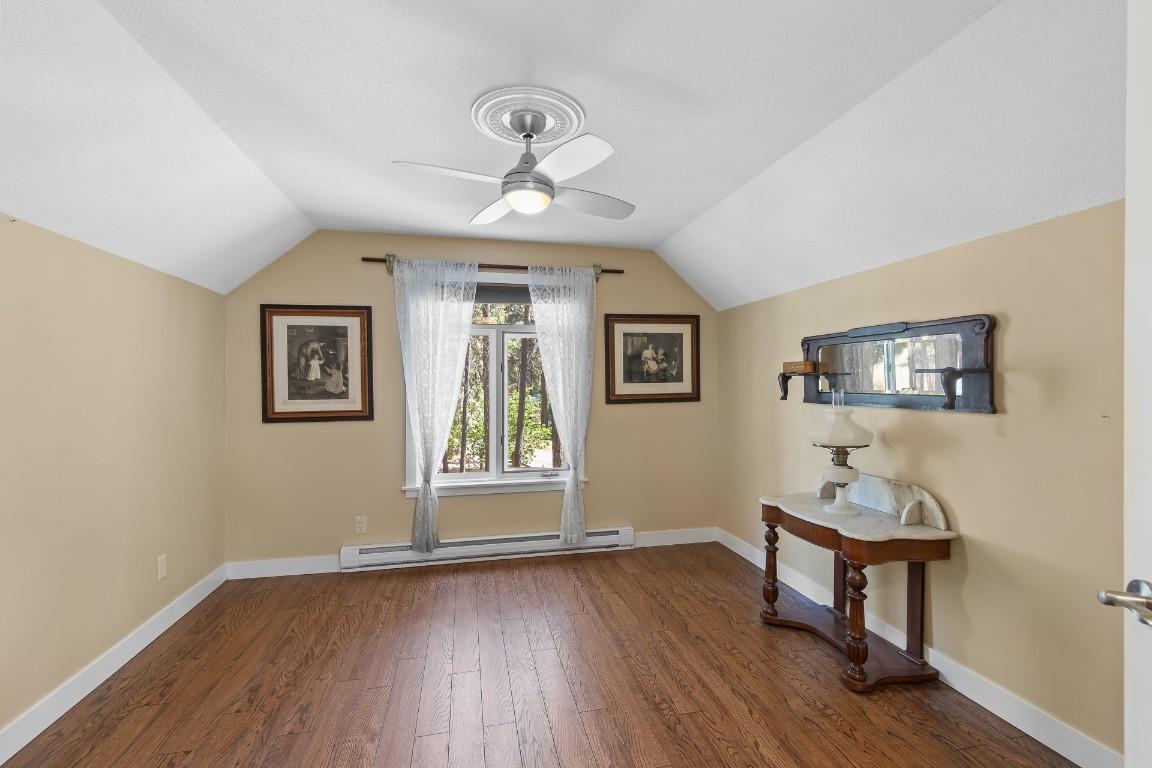 









6871


33

Highway,
Kelowna,




BC
V1P 1H9

