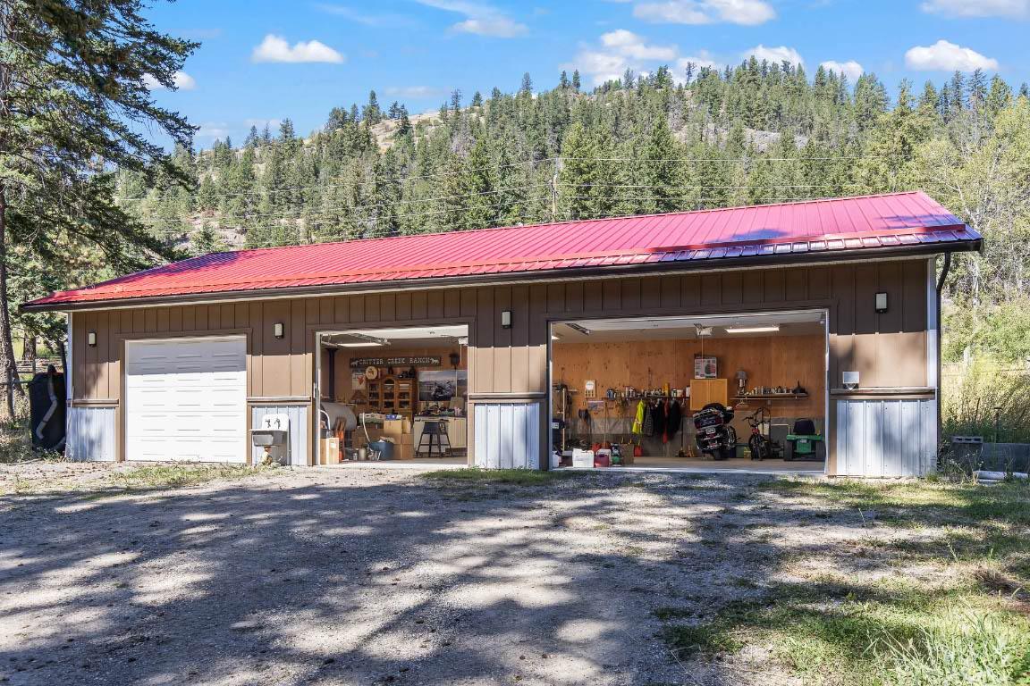 









6871


33

Highway,
Kelowna,




BC
V1P 1H9

