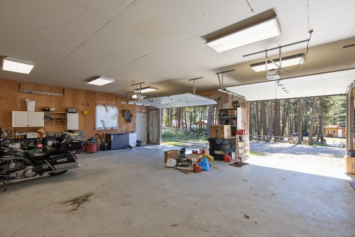 









6871


33

Highway,
Kelowna,




BC
V1P 1H9

