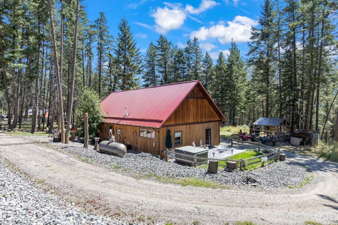 









6871


33

Highway,
Kelowna,




BC
V1P 1H9

