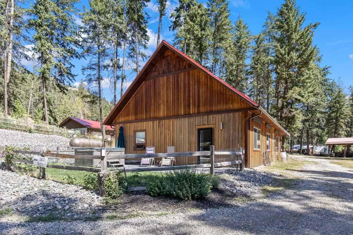 









6871


33

Highway,
Kelowna,




BC
V1P 1H9

