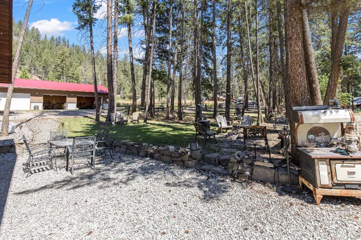 









6871


33

Highway,
Kelowna,




BC
V1P 1H9

