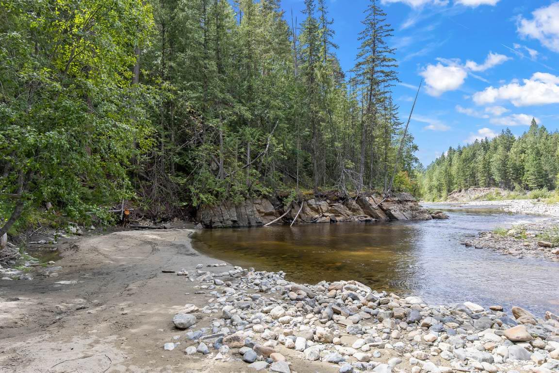 









6871


33

Highway,
Kelowna,




BC
V1P 1H9

