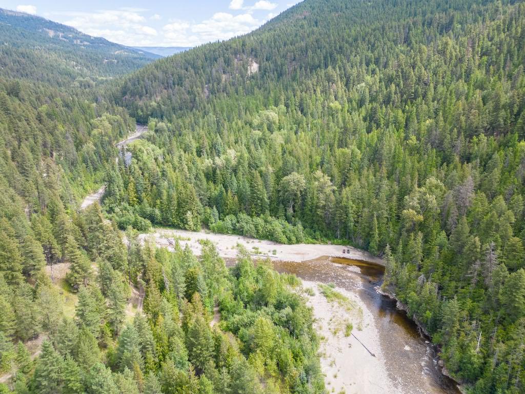 









6871


33

Highway,
Kelowna,




BC
V1P 1H9

