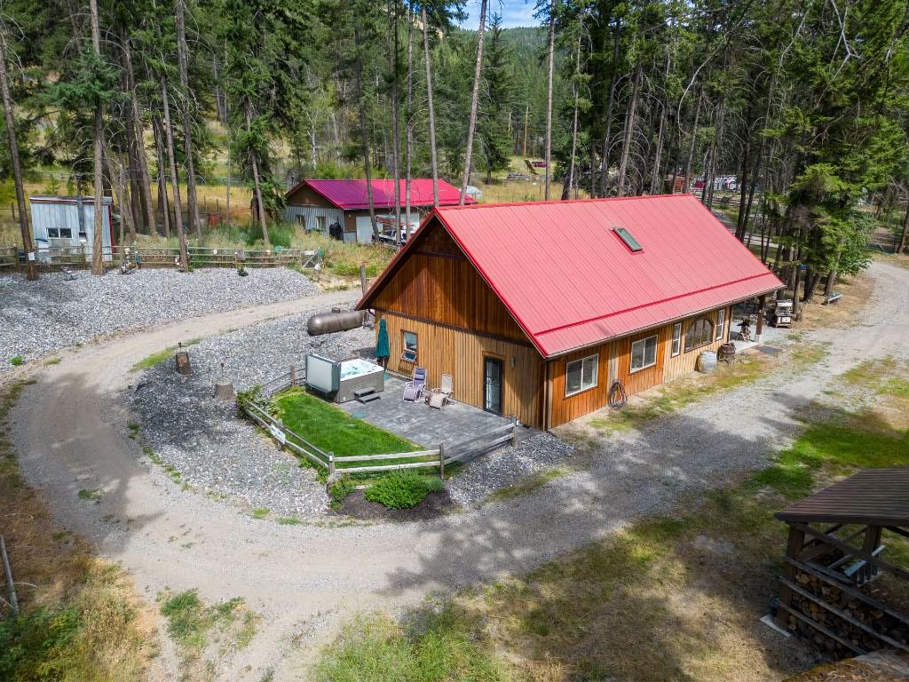 









6871


33

Highway,
Kelowna,




BC
V1P 1H9

