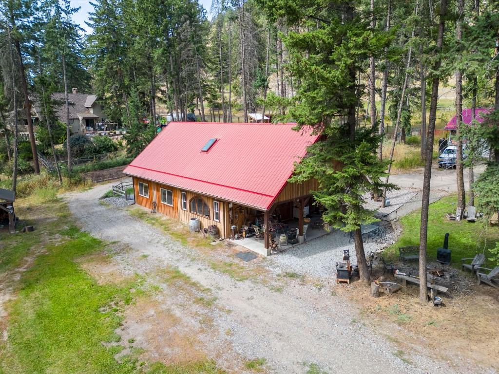 









6871


33

Highway,
Kelowna,




BC
V1P 1H9

