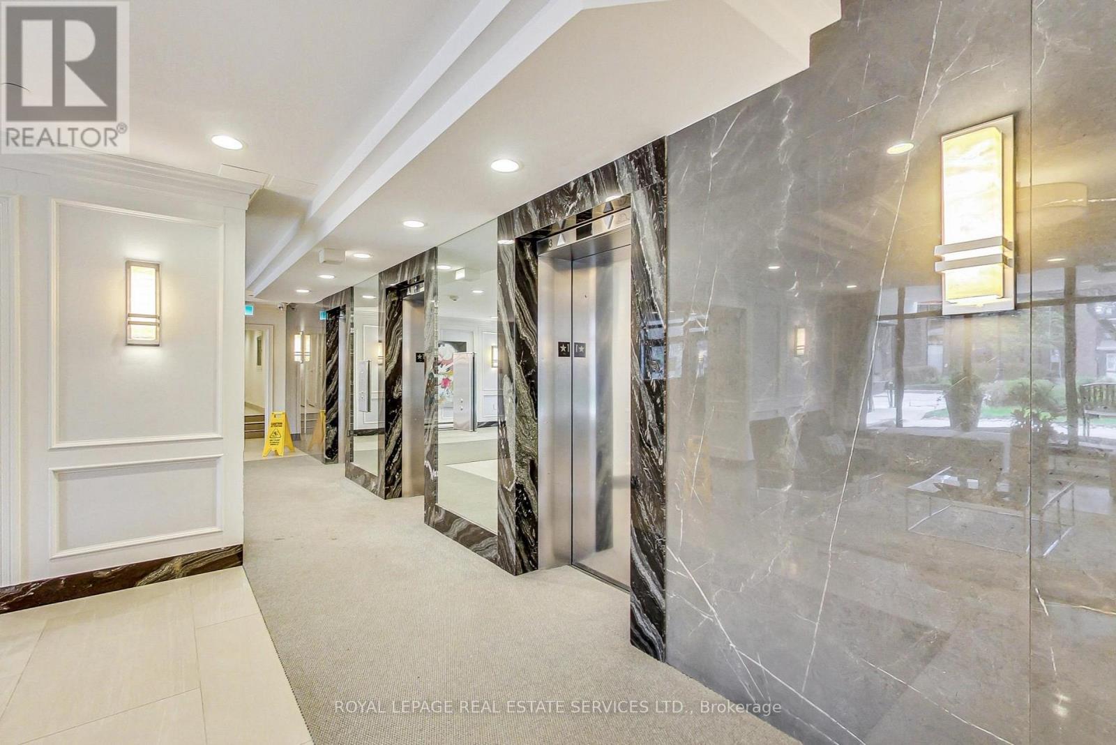












1003 - 30 GLOUCESTER STREET

,
Toronto,




Ontario
M4Y1L6

