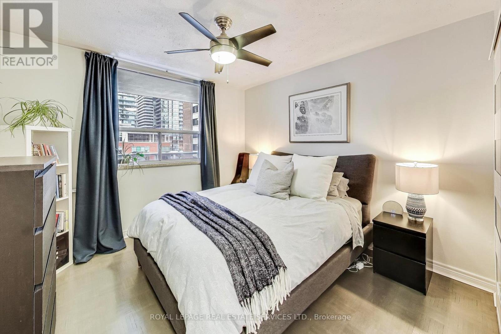 












1003 - 30 GLOUCESTER STREET

,
Toronto,




Ontario
M4Y1L6

