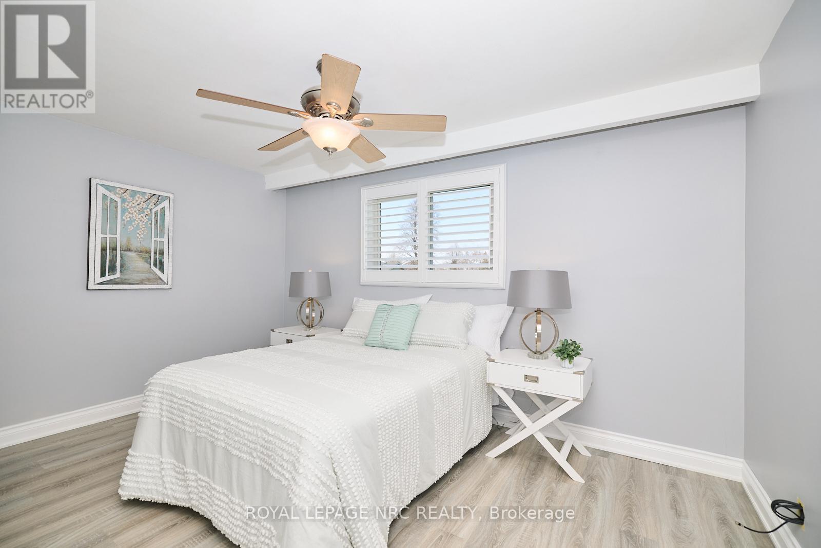 












3327 WILTSHIRE BOULEVARD

,
Niagara Falls (Casey),




Ontario
L2J3M1

