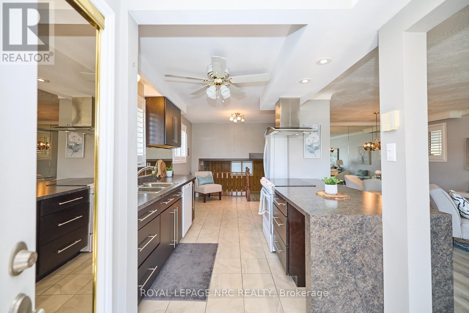 












3327 WILTSHIRE BOULEVARD

,
Niagara Falls (Casey),




Ontario
L2J3M1

