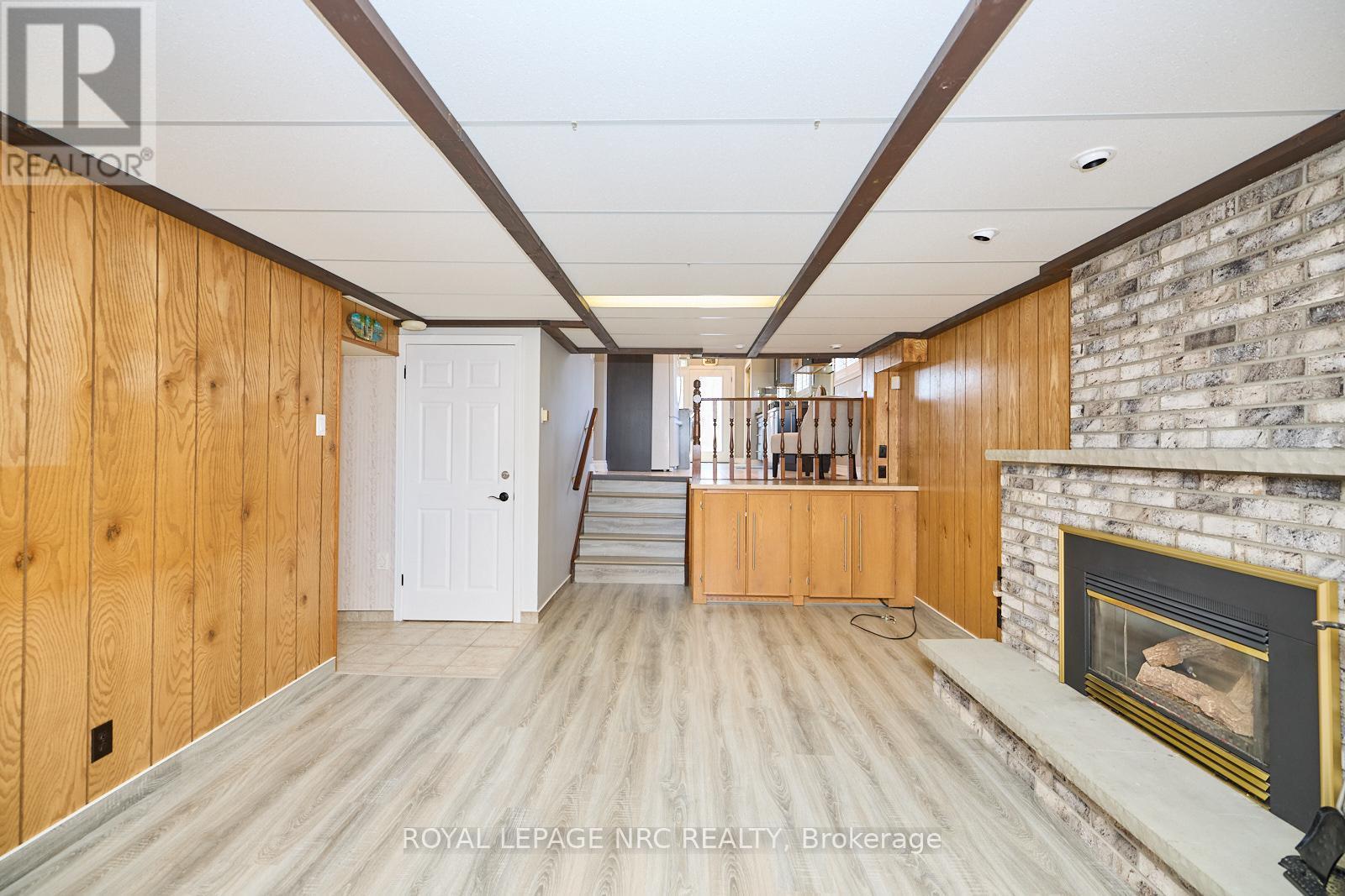 












3327 WILTSHIRE BOULEVARD

,
Niagara Falls (Casey),




Ontario
L2J3M1

