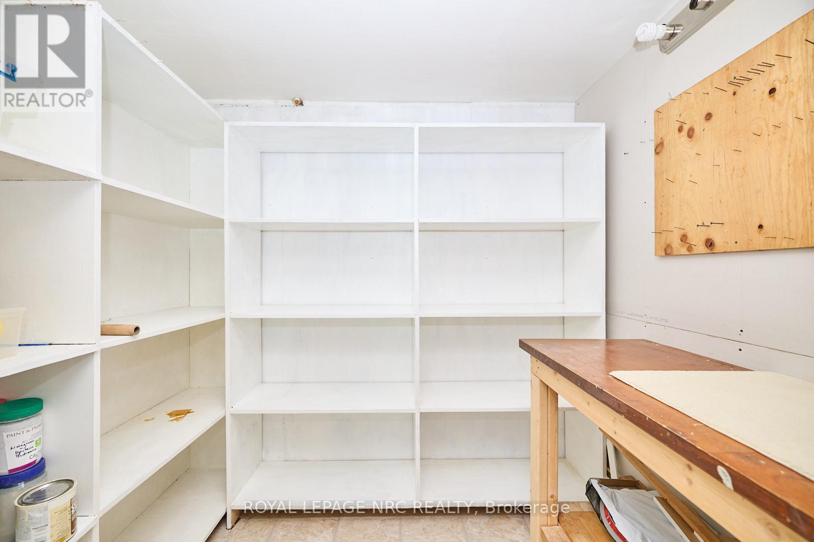 












3327 WILTSHIRE BOULEVARD

,
Niagara Falls (Casey),




Ontario
L2J3M1

