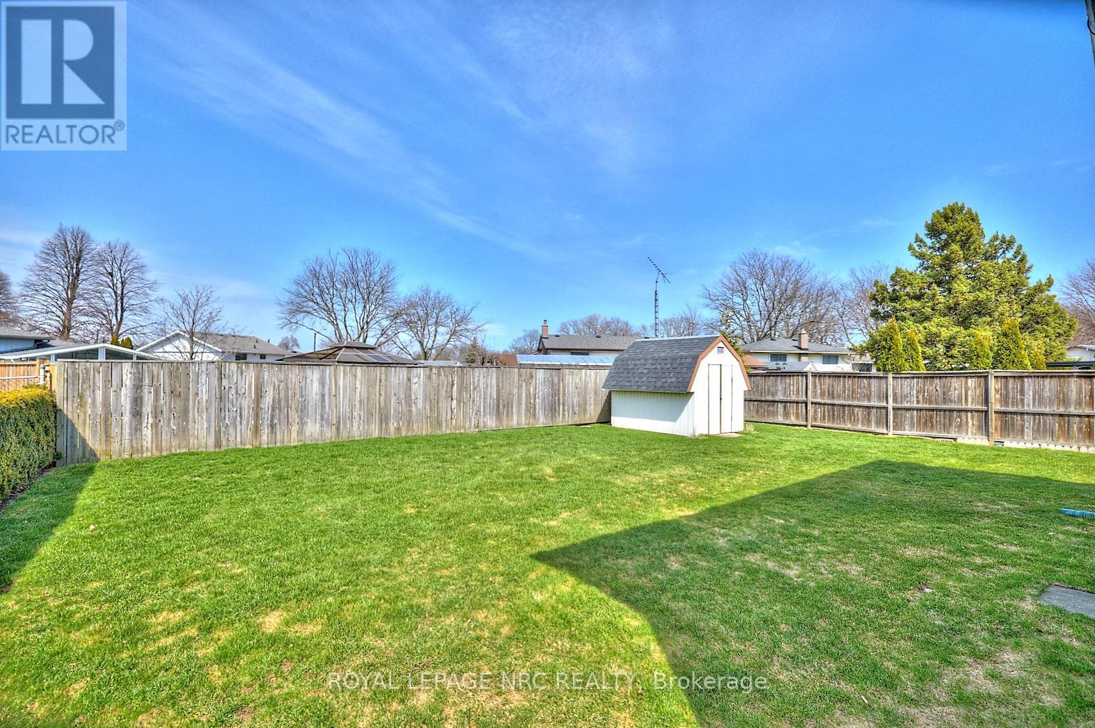 












3327 WILTSHIRE BOULEVARD

,
Niagara Falls (Casey),




Ontario
L2J3M1

