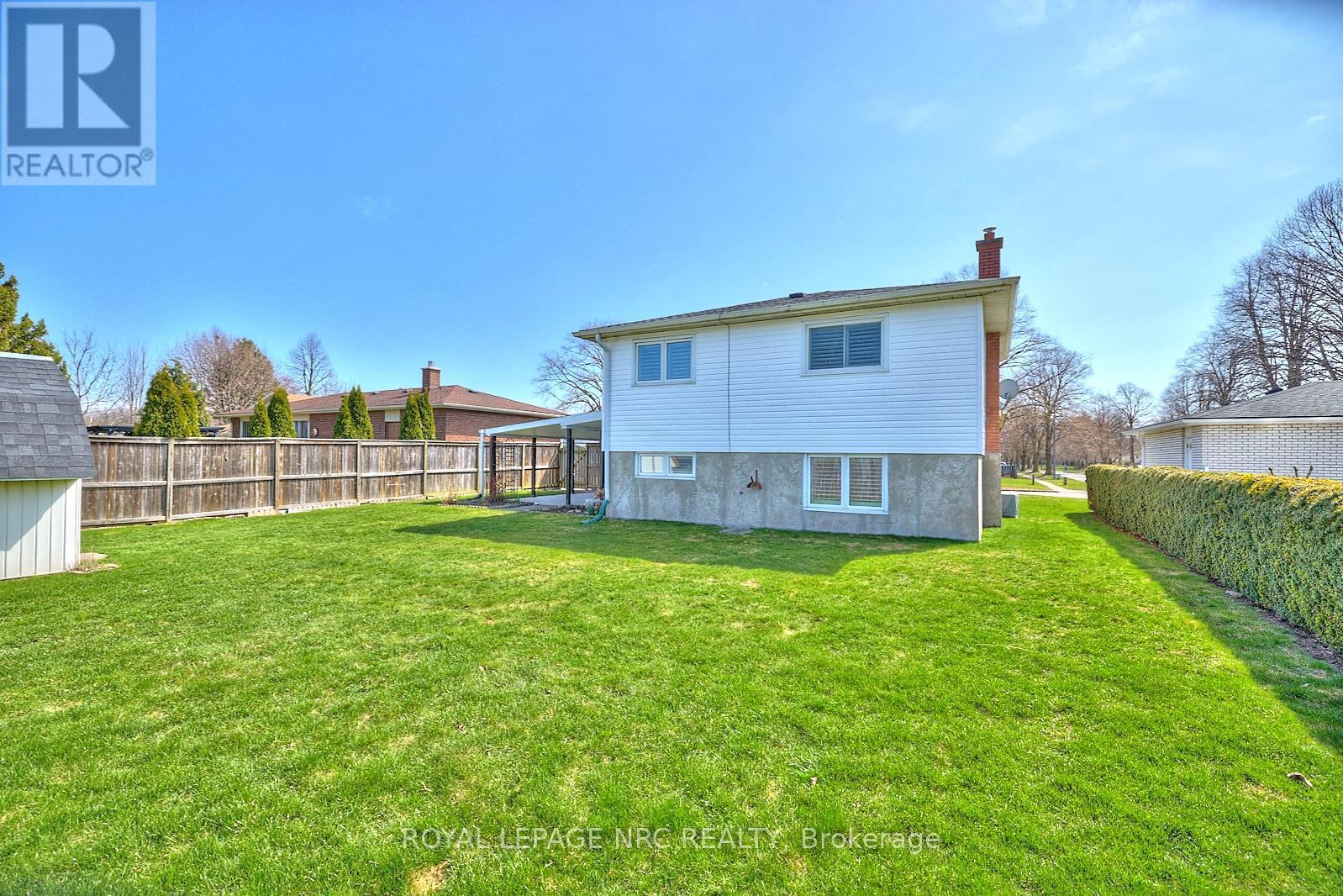 












3327 WILTSHIRE BOULEVARD

,
Niagara Falls (Casey),




Ontario
L2J3M1


