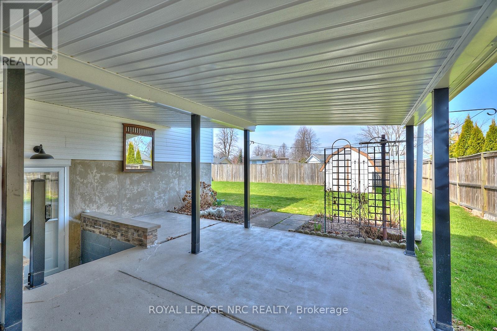 












3327 WILTSHIRE BOULEVARD

,
Niagara Falls (Casey),




Ontario
L2J3M1

