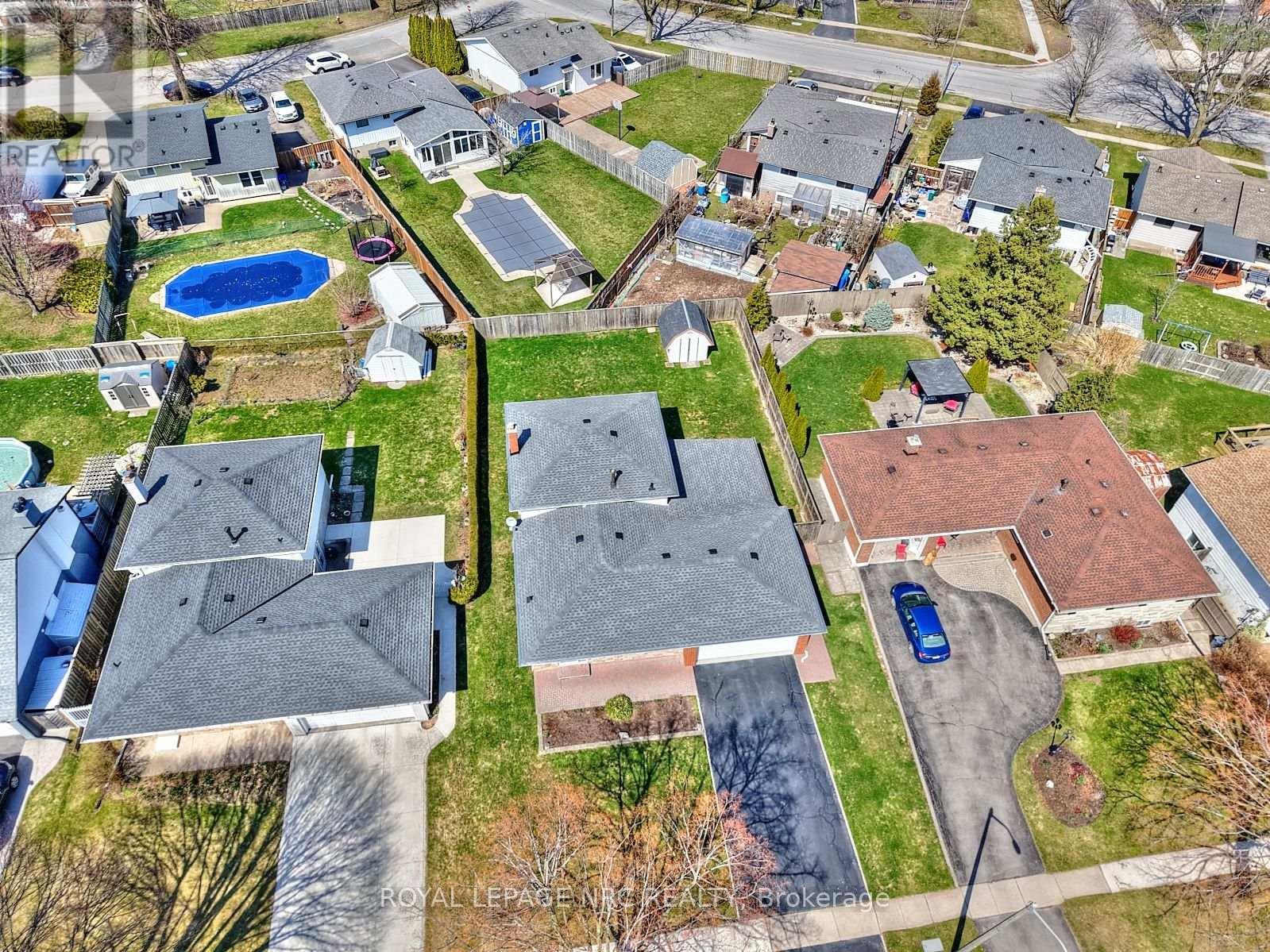 












3327 WILTSHIRE BOULEVARD

,
Niagara Falls (Casey),




Ontario
L2J3M1

