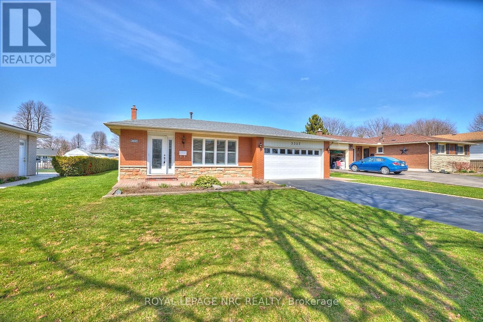 












3327 WILTSHIRE BOULEVARD

,
Niagara Falls (Casey),




Ontario
L2J3M1

