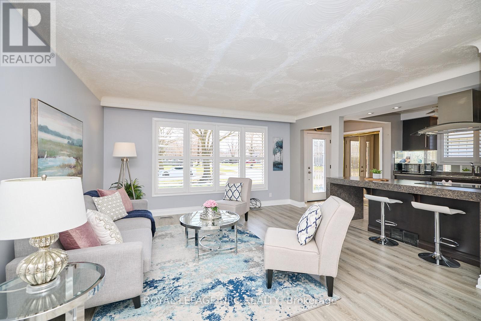 












3327 WILTSHIRE BOULEVARD

,
Niagara Falls (Casey),




Ontario
L2J3M1

