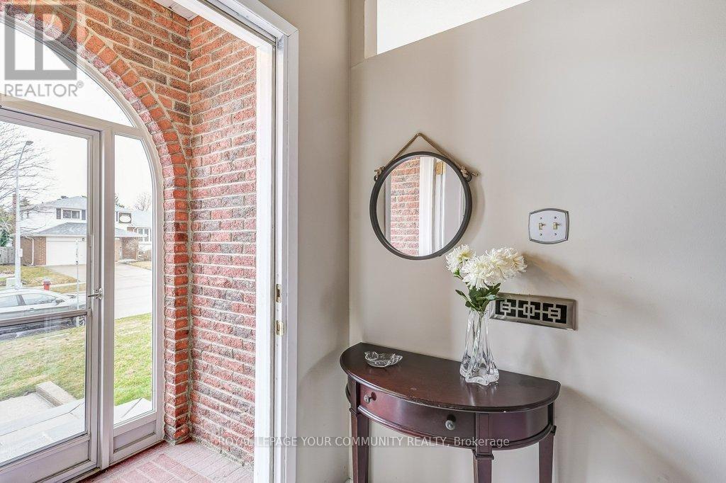 












366 COLBORNE STREET

,
Bradford West Gwillimbury,




Ontario
L3Z1C8

