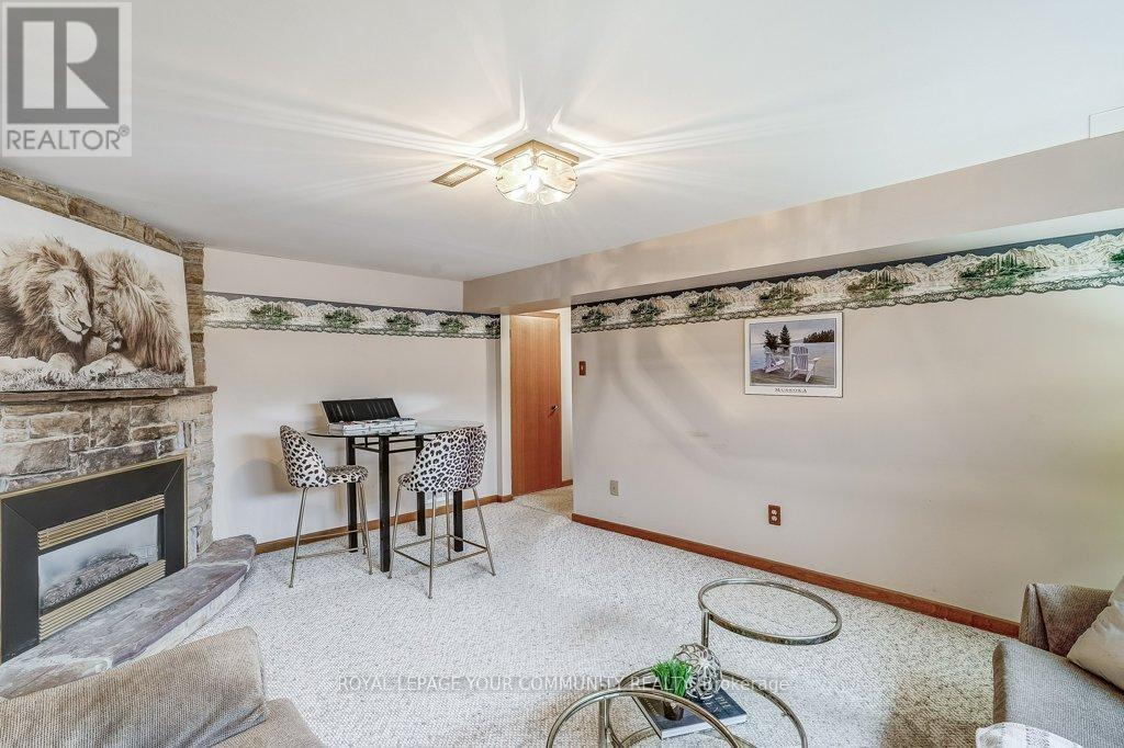 












366 COLBORNE STREET

,
Bradford West Gwillimbury,




Ontario
L3Z1C8

