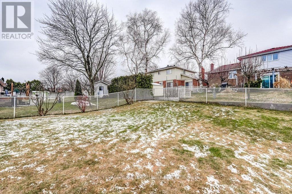 












366 COLBORNE STREET

,
Bradford West Gwillimbury,




Ontario
L3Z1C8

