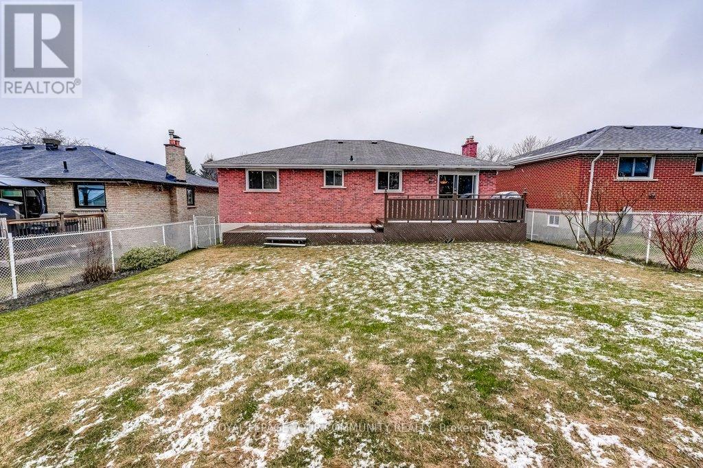 












366 COLBORNE STREET

,
Bradford West Gwillimbury,




Ontario
L3Z1C8

