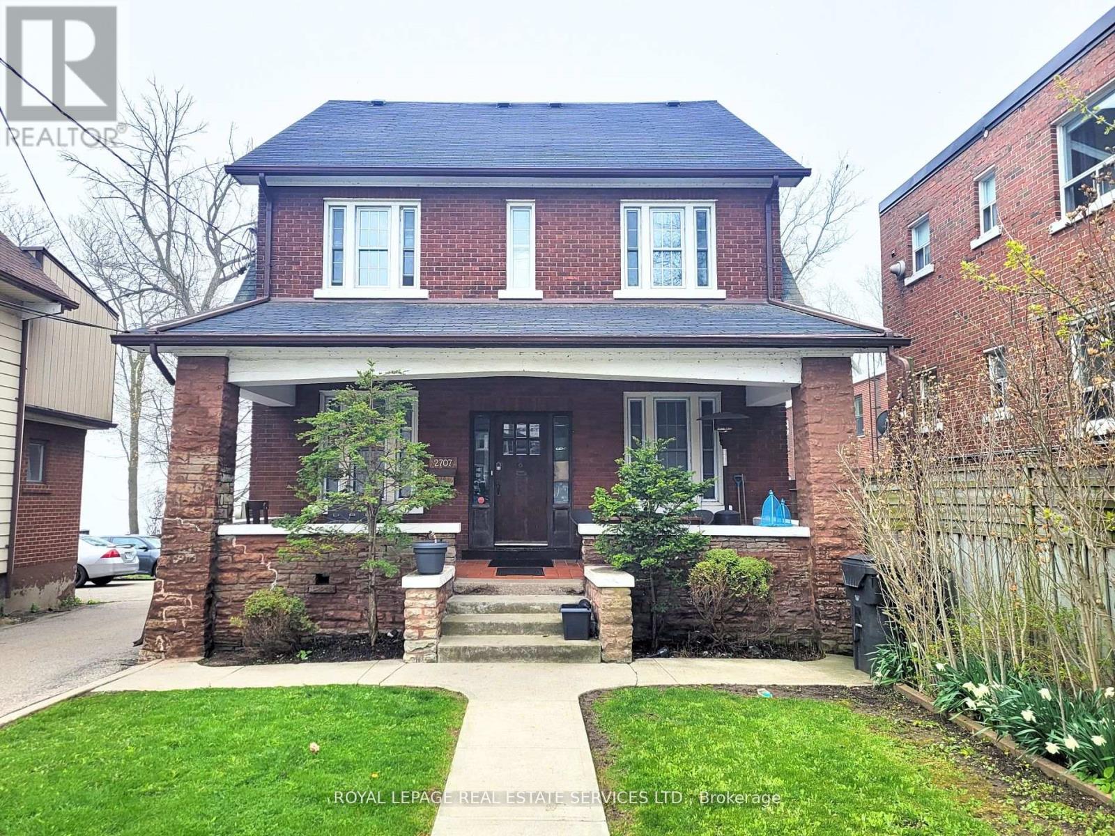 












2707 LAKE SHORE BOULEVARD W

,
Toronto,




Ontario
M8V1G6

