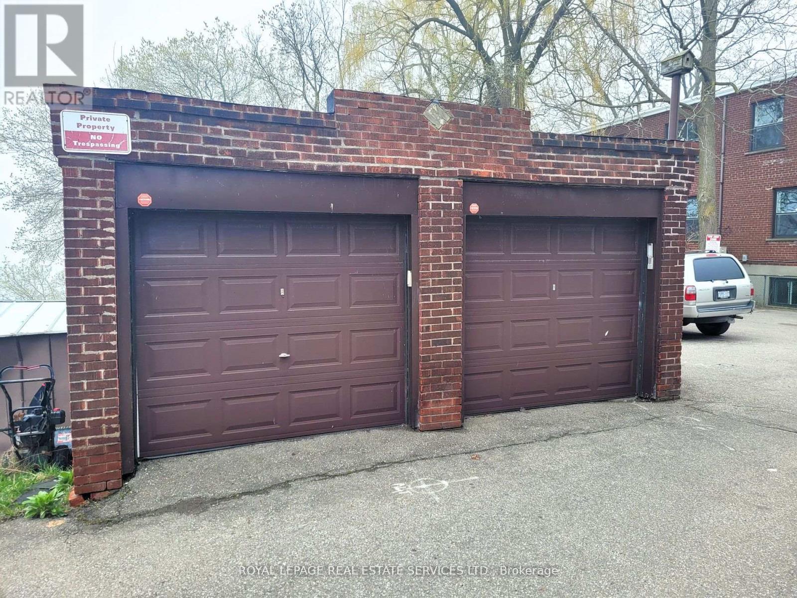 












2707 LAKE SHORE BOULEVARD W

,
Toronto,




Ontario
M8V1G6

