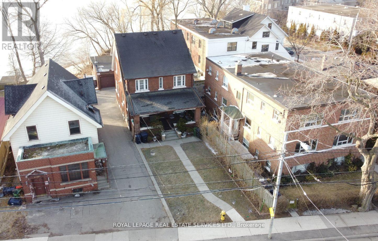 












2707 LAKE SHORE BOULEVARD W

,
Toronto,




Ontario
M8V1G6

