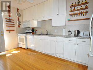 












2707 LAKE SHORE BOULEVARD W

,
Toronto,




Ontario
M8V1G6

